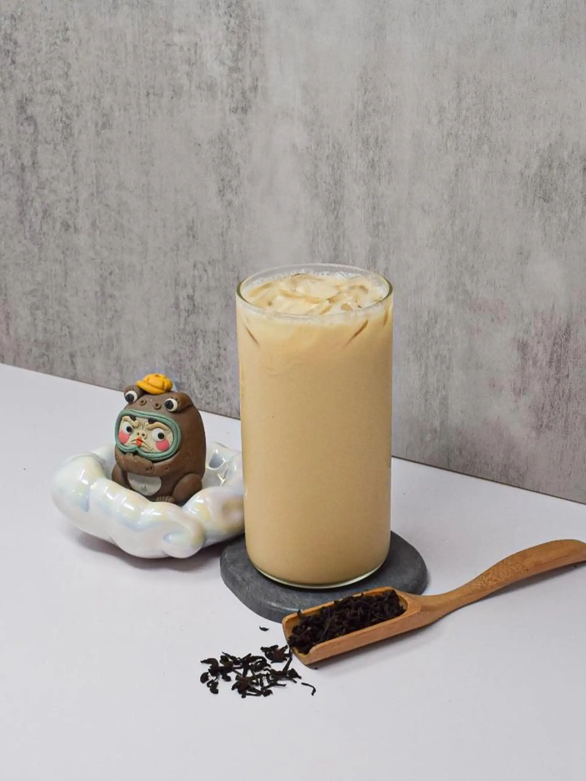 Iron Goddess iced milk tea